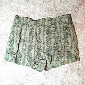 Time And Tru Shorts, Green Leaf Pattern, XL (16-18)